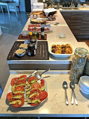Desayuno bufé gratuito y diario