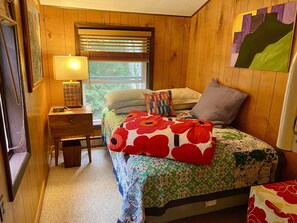 4 bedrooms, desk, iron/ironing board, free WiFi