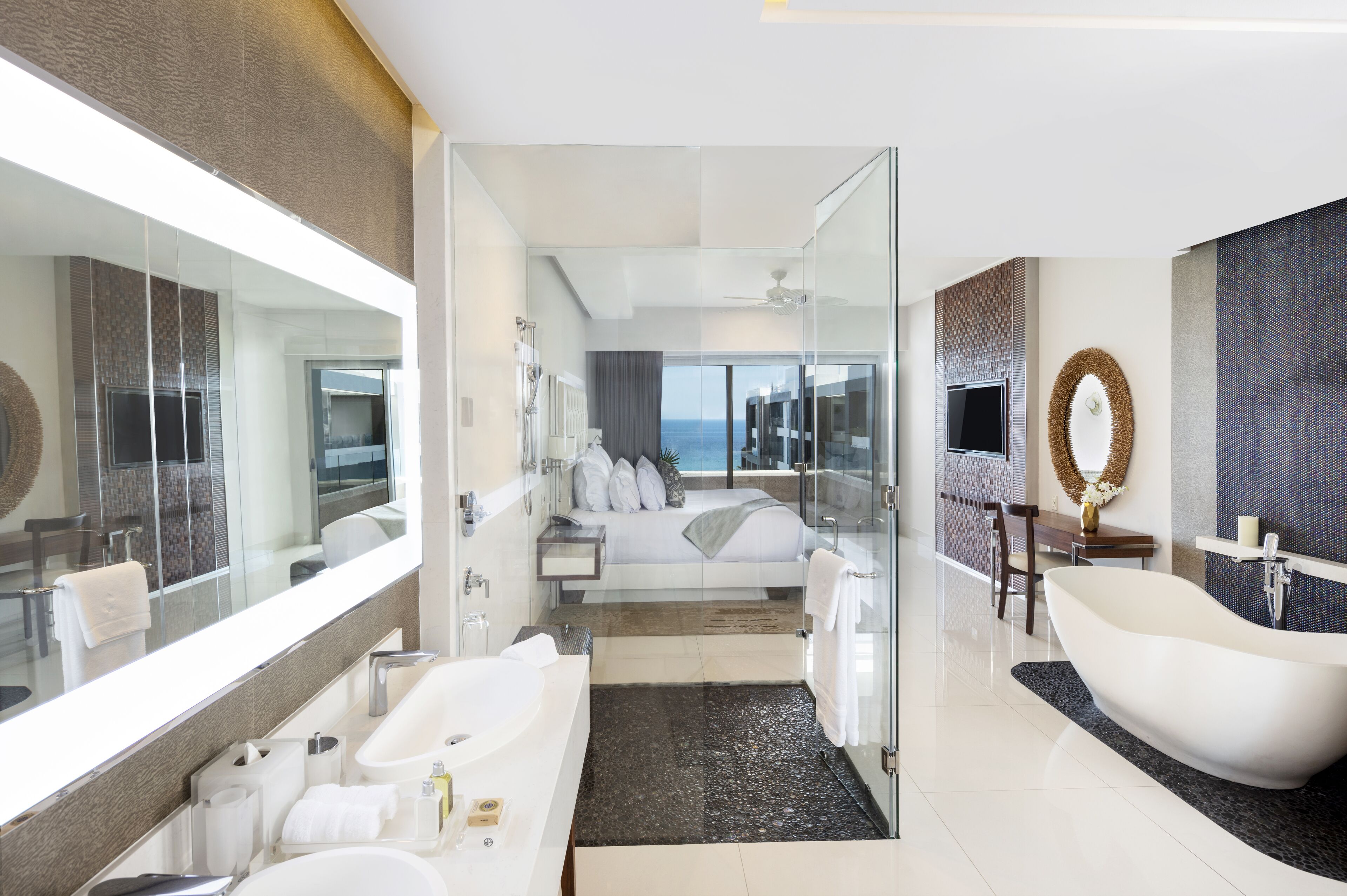 3 Bed Loft Ocean View | Premium bedding, memory foam beds, minibar (free items), in-room safe