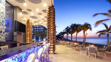 3 bars/lounges, swim-up bar, poolside bar