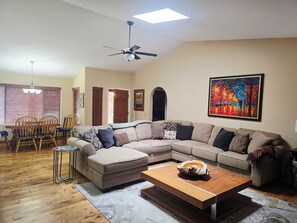 TV, fireplace, Netflix, DVD player - Quiet retreat  (Pinetop)