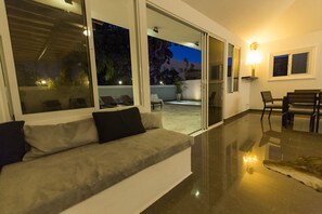Terrace/patio - Villa IMPERIAL at old Town with pool ★★★★★ (Santo Domingo)