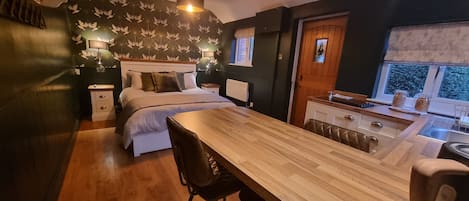 1 bedroom, soundproofing, iron/ironing board, WiFi