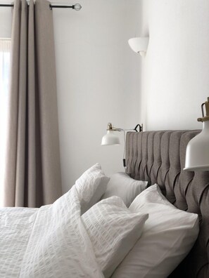 5 soverom, safe på rommet, skrivebord og strykejern/-brett