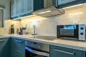 Fridge, microwave, oven, coffee/tea maker -  Ponderosa Kefalonia (Chavriata)