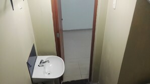 Shower, towels - Rentals Andrea - Adults Only (San Juan de Miraflores)