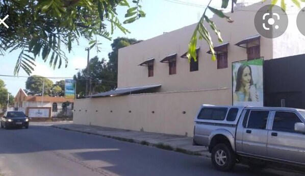 Fachada da propriedade