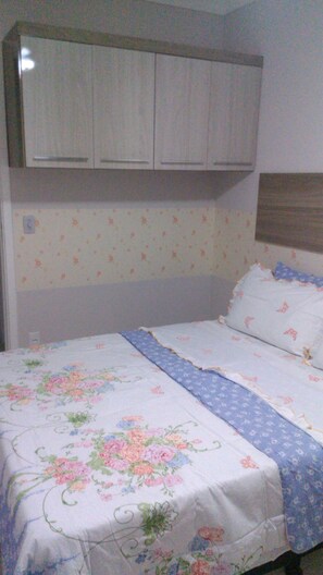 1 غرفة نوم ومكواة/لوح كي وواي فاي مجانًا