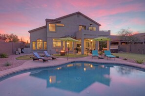 A heated pool - Golf Course & Mt VIEWS: Htd POOL, Hot Tub, Putting Green, Fire Pit, 3 Bikes (Mesa)