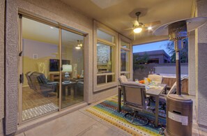 Outdoor dining - Golf Course & Mt VIEWS: Htd POOL, Hot Tub, Putting Green, Fire Pit, 3 Bikes (Mesa)