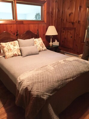 2 soverom, strykejern/-brett, wi-fi og sengetøy