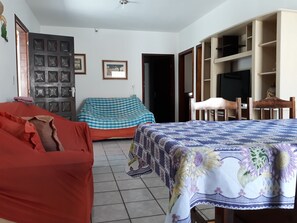 3 bedrooms, iron/ironing board, wheelchair access