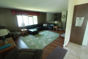 DVD player - HOPE -Upper Silver Lake Vacation House close to Silver Lake Sand dunes (Mears)