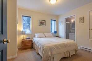 4 chambres, fer et planche à repasser, accès au Wi-Fi (inclus)