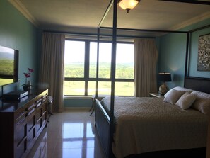 4 bedrooms, desk, iron/ironing board, WiFi
