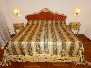 2 soverom, strykejern/-brett, reiseseng for barn og wi-fi (inkludert)