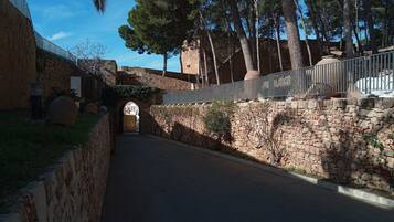 Enceinte de lâhĂ©bergement