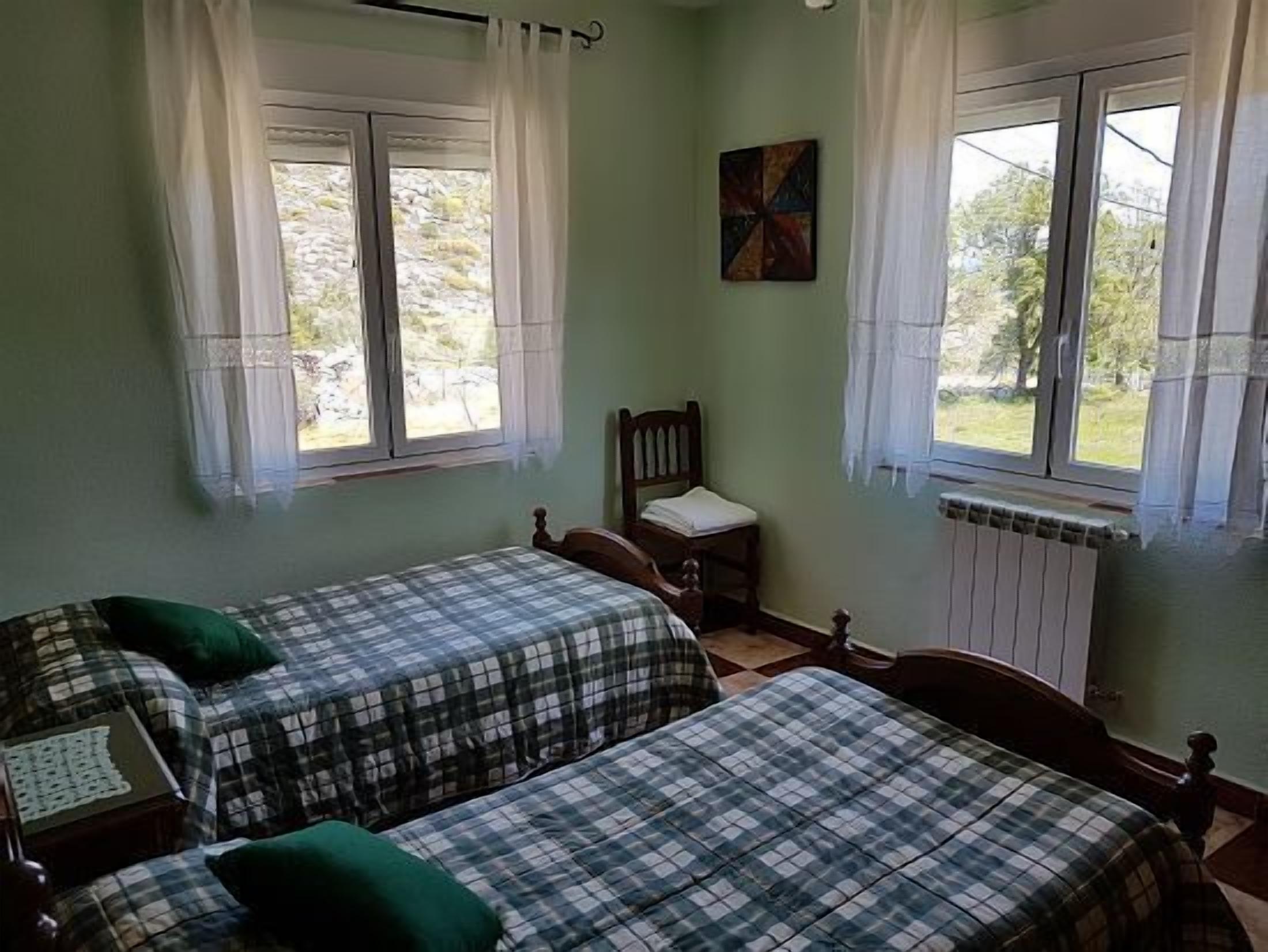 5 habitaciones, wifi gratis y ropa de cama 