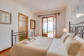 5 Schlafzimmer, Bügeleisen/Bügelbrett, kostenloses WLAN, Bettwäsche