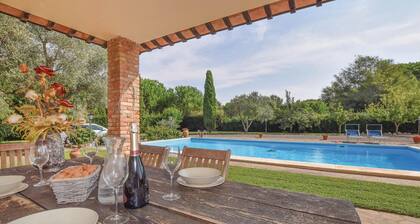 Gorgeous home in Orbetello -GR-