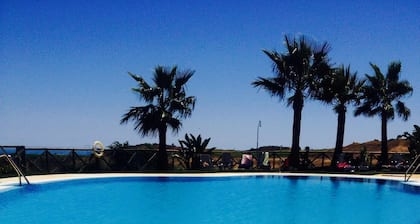 Luxus Penthouse mit traumhaftem Ausblick auf Meer und Golfplatz