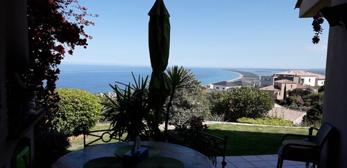 Villa on a hill with exceptional view over the sea, lots of charm