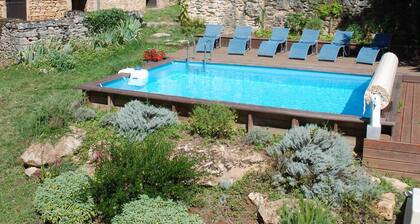 CHARMING HOUSE IN THE HEART OF BLACK PERIGORD
