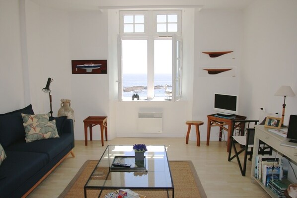 TV - Apartment with very nice sea view (Clohars-Carnoët)