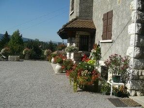 Property grounds - A flat to rent in a charming house close to the lac of annecy and mont blanc (Duingt)