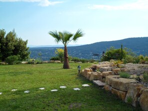 Property grounds - Villa fully air-conditioned, panoramic view. between sea, lake and Verdon (Draguignan)