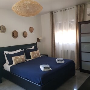 4 chambres, fer et planche à repasser, lit parapluie, Wi-Fi gratuit