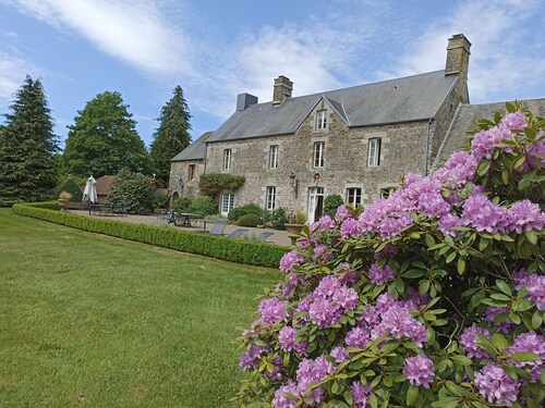 18th century manor located on the edge of a quiet village near Mont St Michel