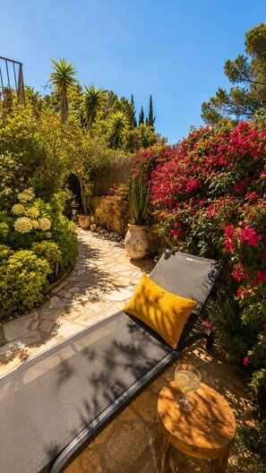 Terrace/patio - Exceptional cottage with private garden, 100m from Tahiti beach & St Tropez 2mn (Ramatuelle)