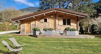 Deux chalets cosy au calme
Vue montagne, proche Annecy & Aravis
