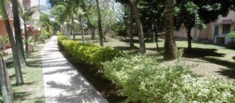 Air-conditioned apartment 700 meters from the beach.