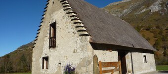 CAMPAN Authentic thatched barn, completely renovated, very comfortable