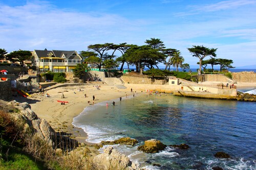 Award Winning Ocean Front Paradise 2 Bed 2 Bath