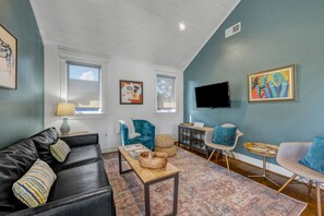 Smart TV - Nashville's Best Historic Neighborhood! Walk to Food & Shopping! (Nashville)