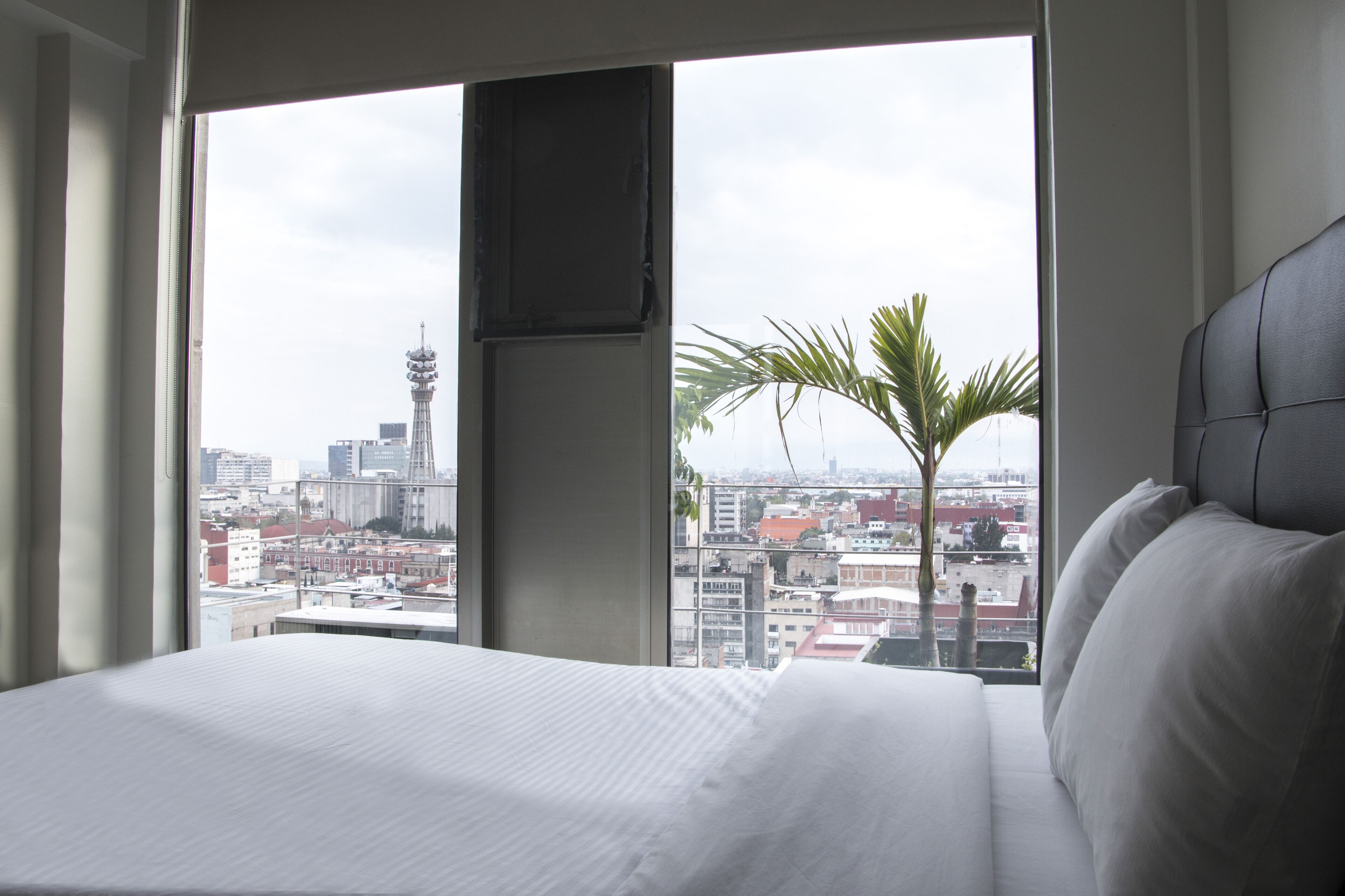 2 bedrooms, in-room safe, iron/ironing board, free WiFi