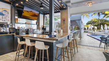 Bar (en la propiedad)