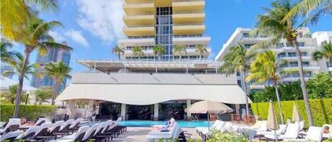 Udendørs pool, opvarmet pool