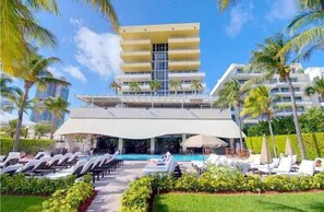 Outdoor pool, a heated pool - South Beach - Oceanfront, 1BR/1BA Suite- Bentley Beach Condo (Miami Beach)