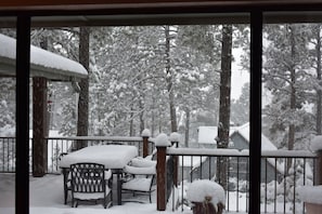 Outdoor dining - Cozy Home With Great Views, Awesome Deck and A/C (Ruidoso)