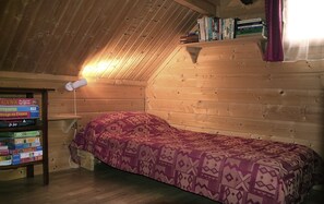 2 bedrooms, iron/ironing board, travel cot, free WiFi - Cozy and comfortable beam chalet (Geishouse)