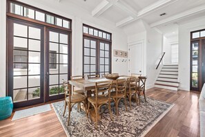 Dining - July special: Madison Cottage, South of 30-A in Rosemary Beach. walk to Beach, Pool and Shoppes. (Rosemary Beach)