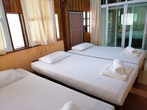 12 Schlafzimmer, WLAN