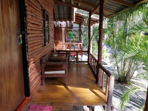 Outdoor dining - Enjoy every second of your trip in Bansonmanee Homestay (Khanom)