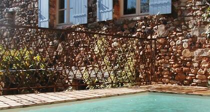 Hermosa casa de pueblo, centro Roussillon, piscina privada, vistas fabulosas RESERVA 2020