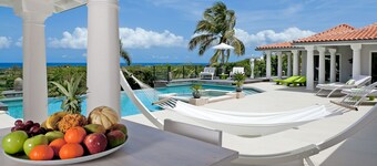 OCEAN VIEW MODERN AND DESIGN VILLA