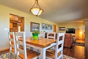 Dining - Family Friendly Home, Private Hot Tub, 3 Bed+ 2 Bath, Granby Ranch / Winter Park (Granby)